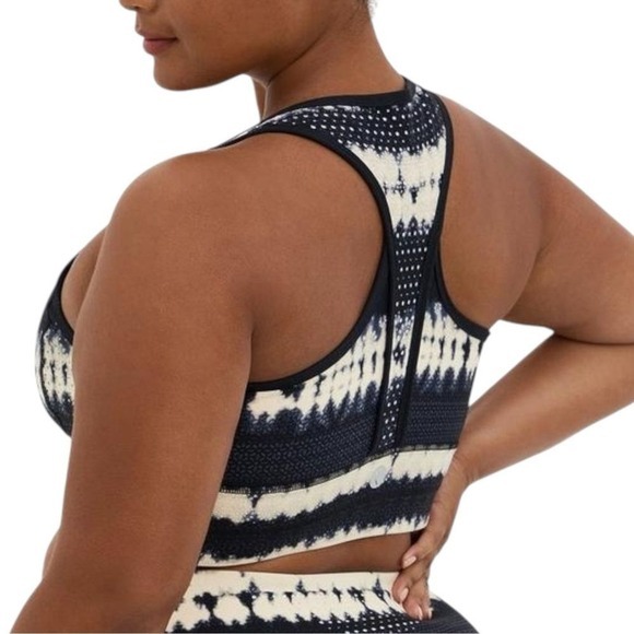 Torrid Active Sports Bra Black Cream Tie Dye Racerback Size M‎ / 00 Longline - Picture 6 of 10